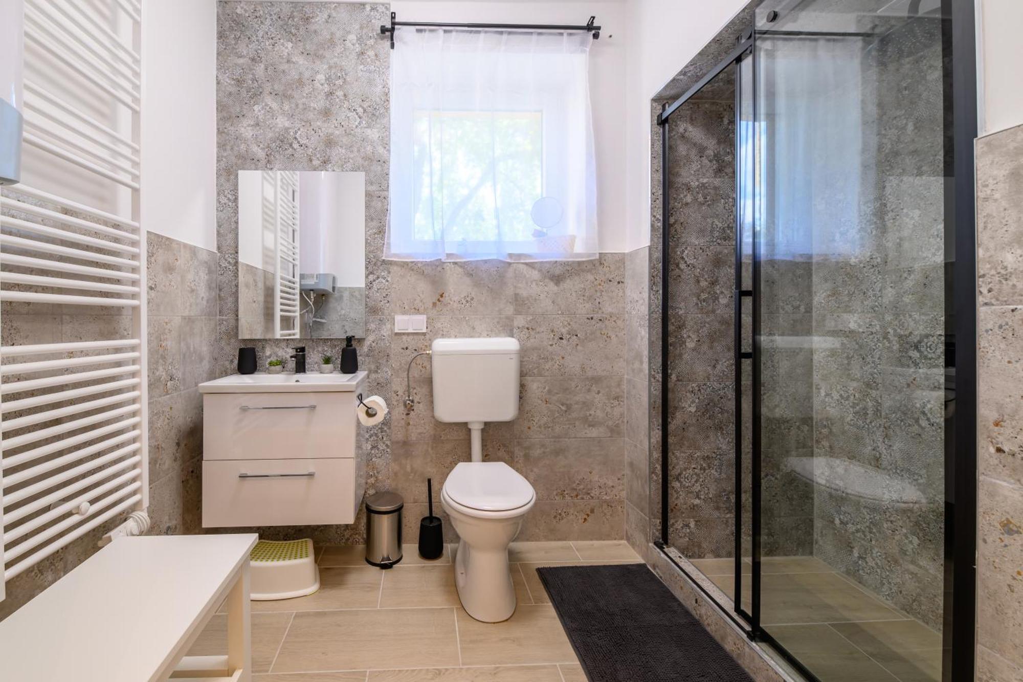 Zentrea Apartman Eger Esterno foto